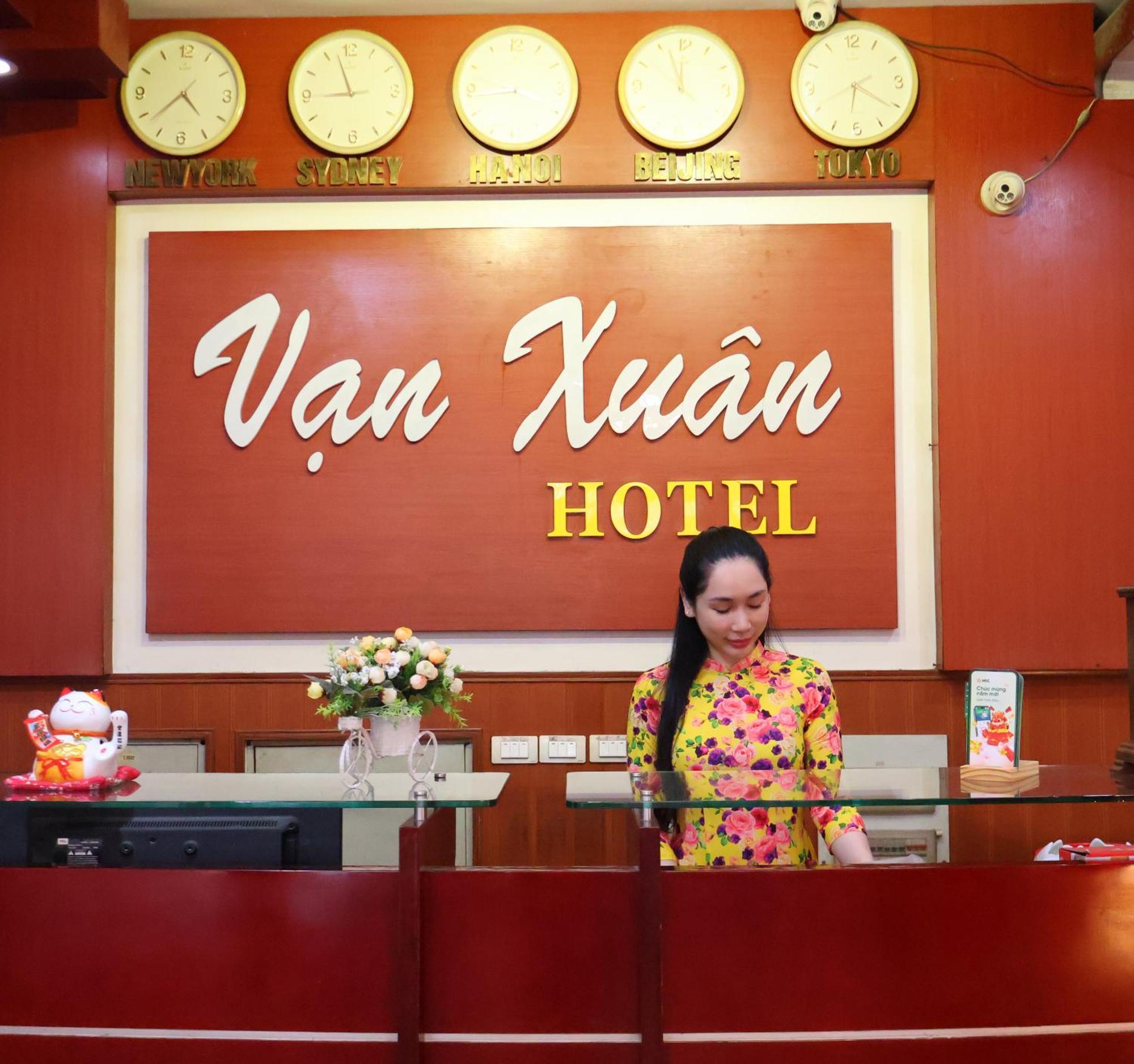 Vạn Xuân Hotel Hanoï Extérieur photo